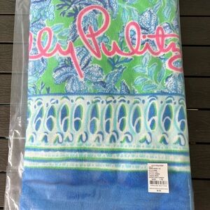 Lilly Pulitzer Cabana Green Keepin It Reel Beach Towel - new in package